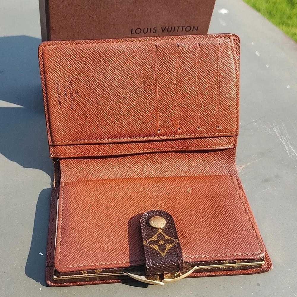 Authentic Louis Vuitton kisslock wallet